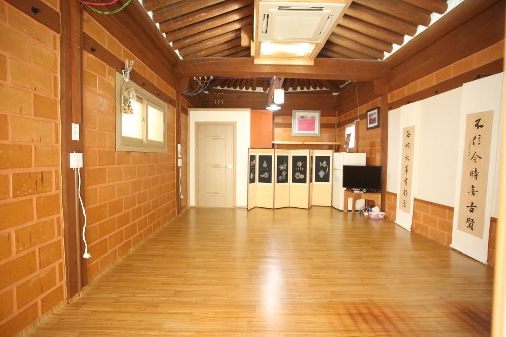 Bodambodam Jeonju Exteriör bild